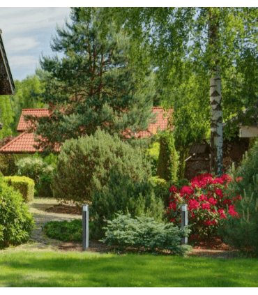 Borne de décoration extérieure au sol.